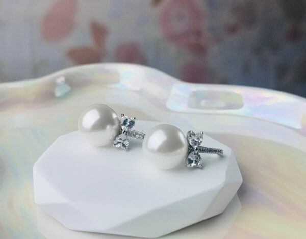 パール　リボンダイヤモンドピアス
