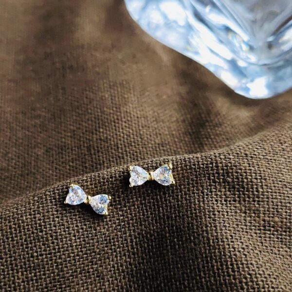 リボン　ピアス・イヤリング